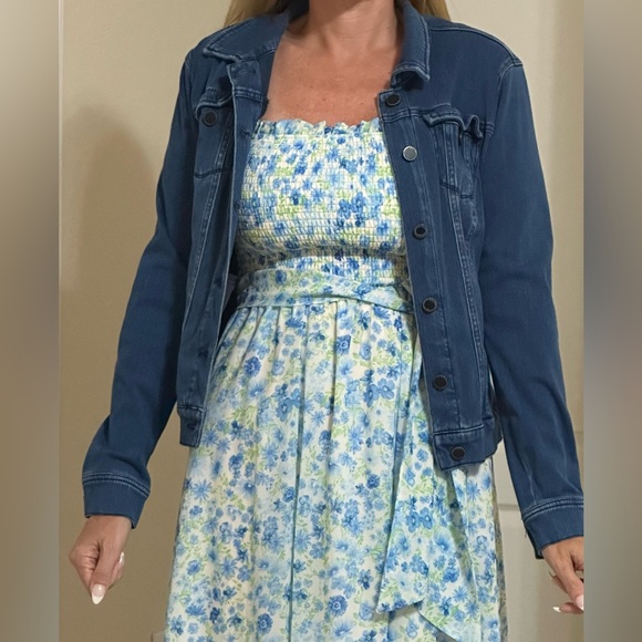 Stretch denim jacket size small - Picture 2 of 5